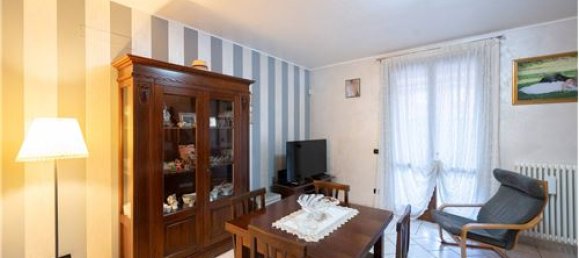 2 bedrooms Villa in Poviglio, Italy No. 289476 4