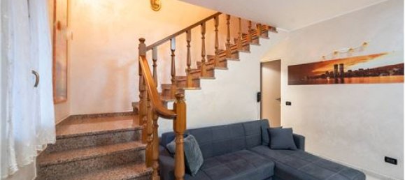 2 bedrooms Villa in Poviglio, Italy No. 289476 9