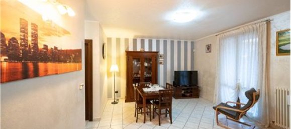 2 bedrooms Villa in Poviglio, Italy No. 289476 11