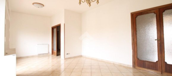 5-salle Appartement à Pomezia, Italy No. 90518 25