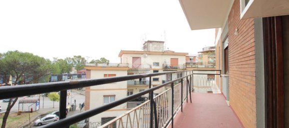 5-salle Appartement à Pomezia, Italy No. 90518 7