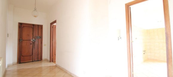 5-salle Appartement à Pomezia, Italy No. 90518 20