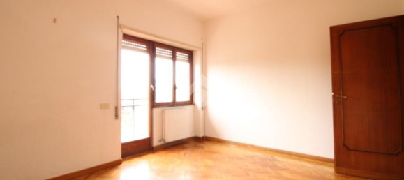 5-salle Appartement à Pomezia, Italy No. 90518 40