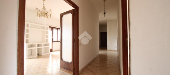 5-salle Appartement à Pomezia, Italy No. 90518 28