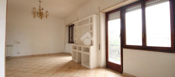 5-salle Appartement à Pomezia, Italy No. 90518 21