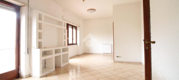 5-salle Appartement à Pomezia, Italy No. 90518 22