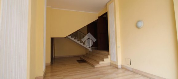 5-salle Appartement à Pomezia, Italy No. 90518 11