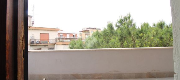 5-salle Appartement à Pomezia, Italy No. 90518 6