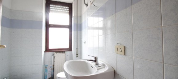 5-salle Appartement à Pomezia, Italy No. 90518 45