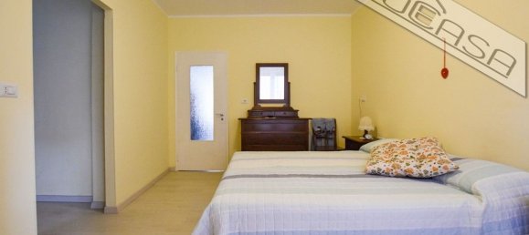 Apartamento de 2 habitaciónes en Pinerolo, Italy No. 67793 5