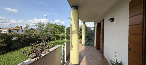 2 bedrooms Apartment in Udine, Italy No. 272174 8