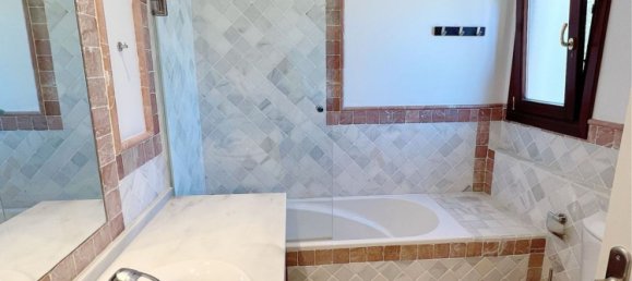 3 bedrooms Apartment in Marbella, Spain No. 112614 25