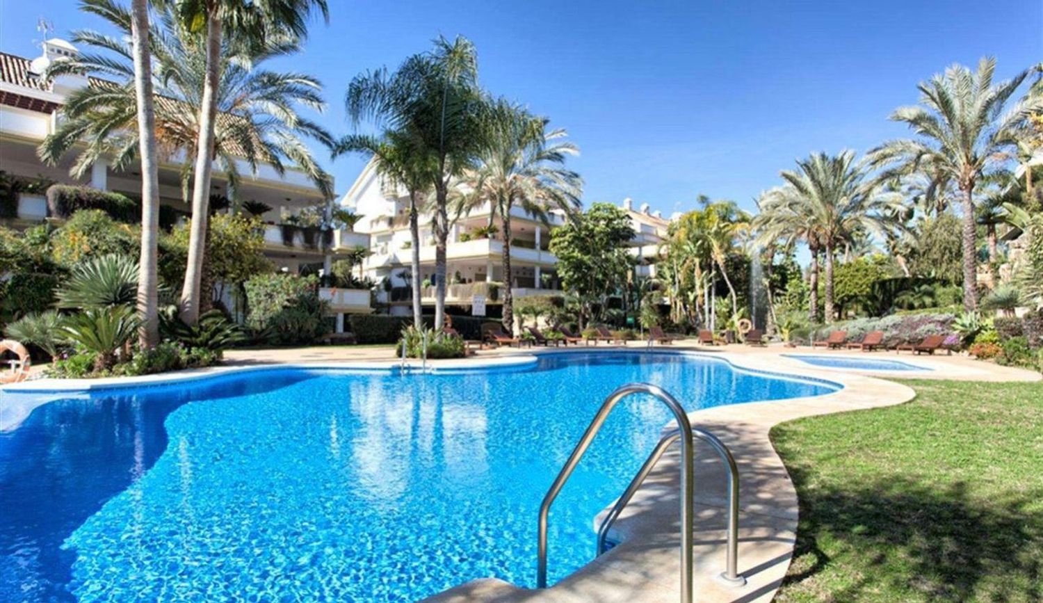 3 bedrooms Apartment in Marbella, Spain No. 112614