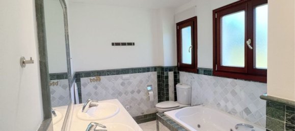 3 bedrooms Apartment in Marbella, Spain No. 112614 44