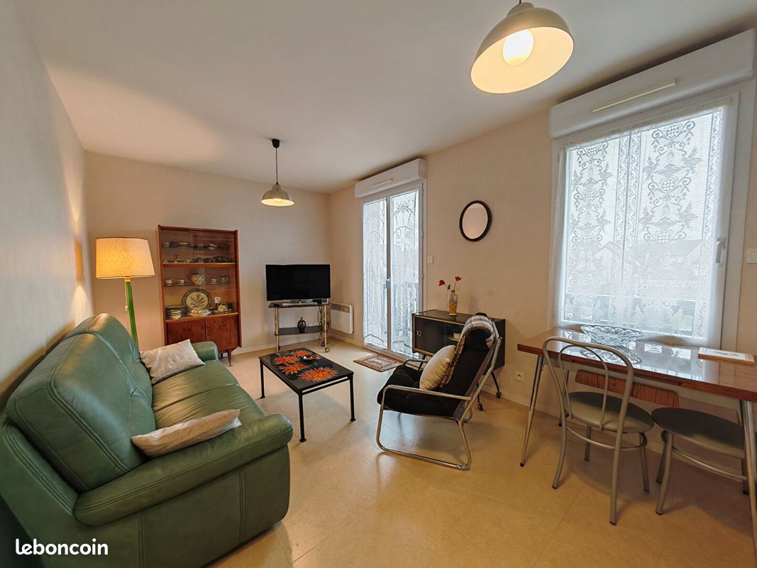 2 bedrooms Apartment in Saint-Ave, France No. 207507