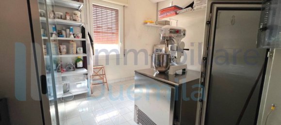 4-Zimmer Gewerbliche Immobilie in Castel San Pietro Terme, Italy, Nr. 160090 31