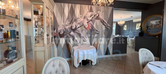 4-Zimmer Gewerbliche Immobilie in Castel San Pietro Terme, Italy, Nr. 160090 7