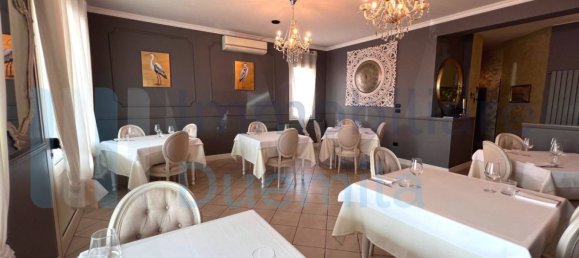 4-Zimmer Gewerbliche Immobilie in Castel San Pietro Terme, Italy, Nr. 160090 3