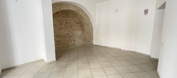 Gewerbliche Immobilie in Capurso, Italy 96m², Nr. 42356 2