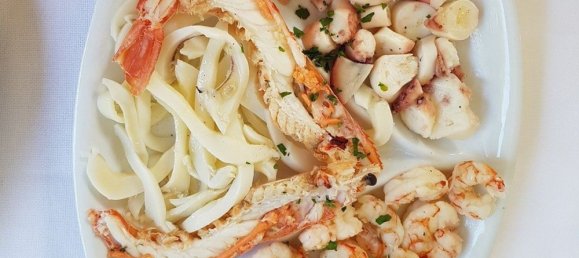 216m² Commercial property in Anzola dell'Emilia, Italy No. 80602 3