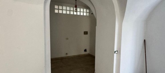 3-salle Appartement à Calice Ligure, Italy No. 170834 17