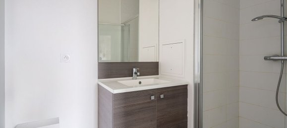 Apartamento de 3 dormitorios en Bezons, France No. 174802 8
