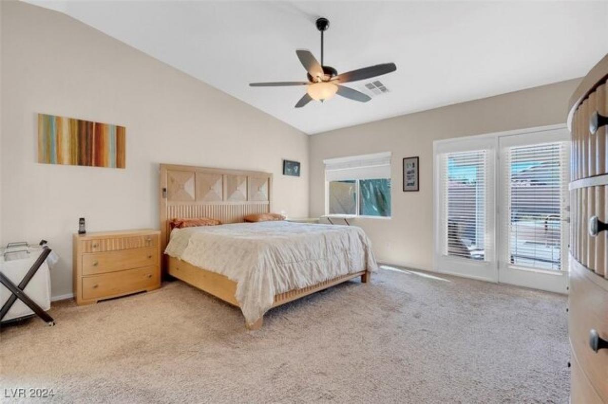 4 bedrooms House in North Las Vegas, USA No. 375649