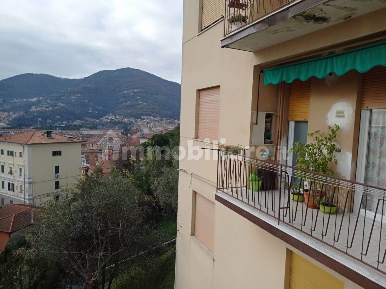 Квартира с 3 спальнями в Специя, Италия № 229949