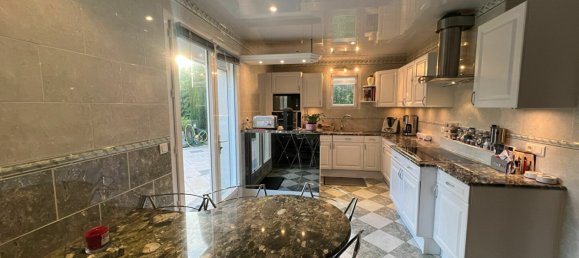 Дом с 5 спальнями в Амбуаз, Франция № 49580 4