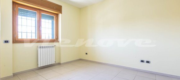 2 rooms Apartment in Rome, Italy No. 12286 12