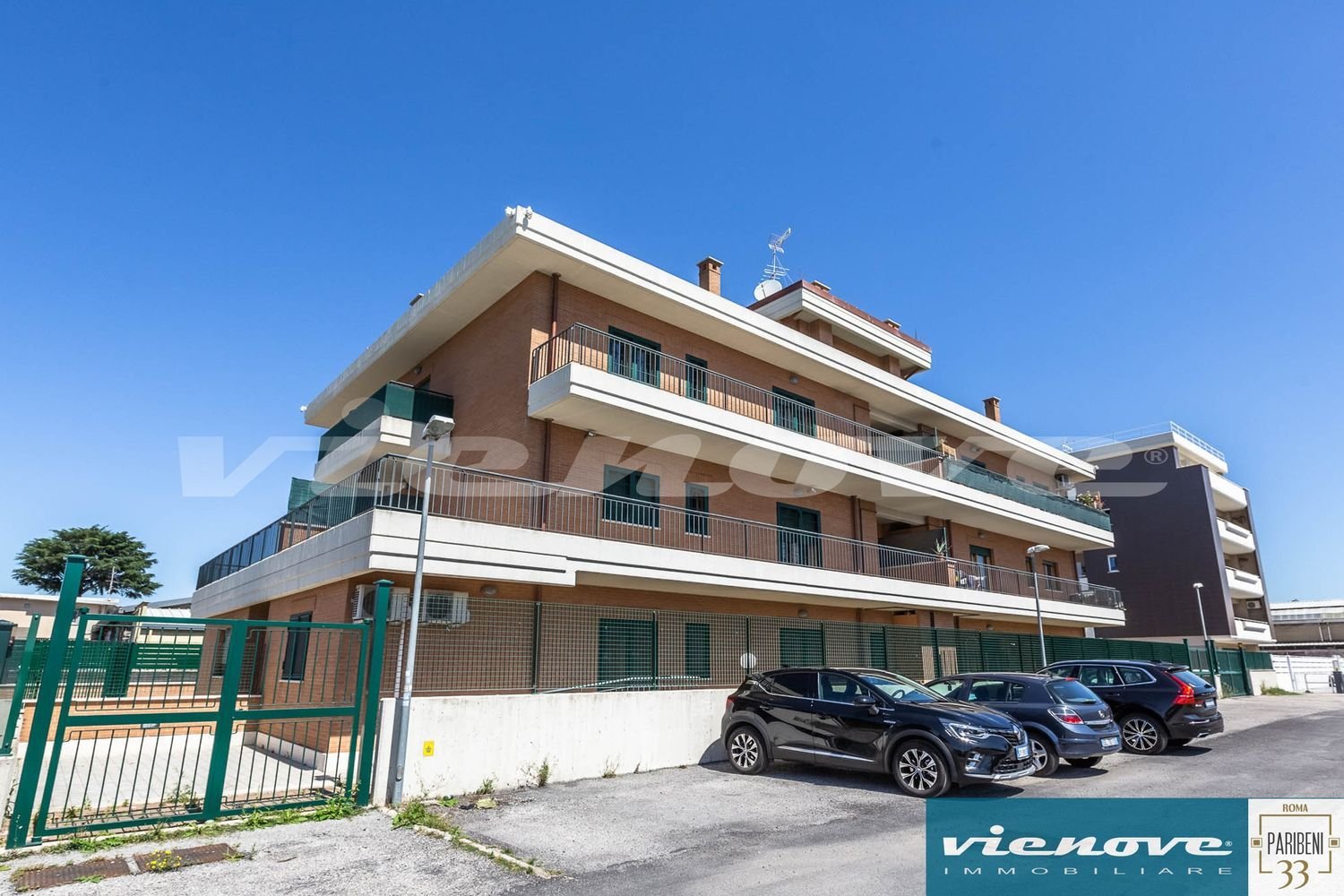 2 rooms Apartment in Rome, Italy No. 12286