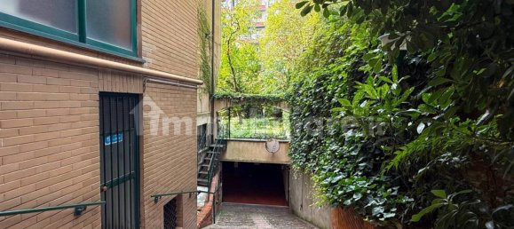  مرآب في Milan, Italy 15متر مربع رقم 378965 11