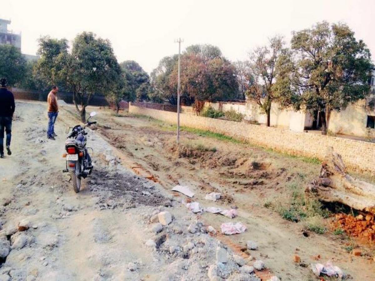  Land in Noida, India No. 65975