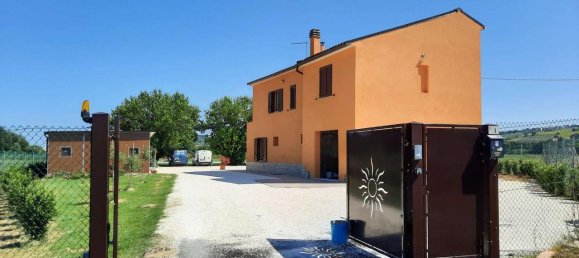 5 rooms House in Camerano, Italy No. 117673 20