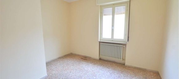 Дом с 3 комнатами в Мирадоло Терме, Италия № 15783 23