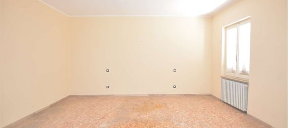 Дом с 3 комнатами в Мирадоло Терме, Италия № 15783 17