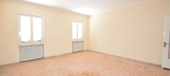 Дом с 3 комнатами в Мирадоло Терме, Италия № 15783 21