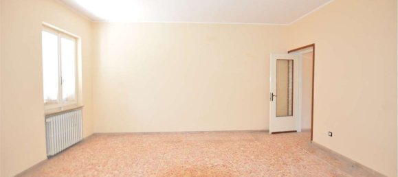 Дом с 3 комнатами в Мирадоло Терме, Италия № 15783 20