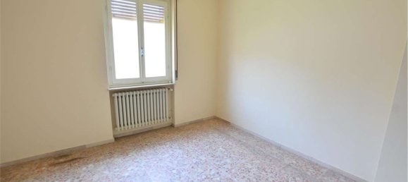 Дом с 3 комнатами в Мирадоло Терме, Италия № 15783 24