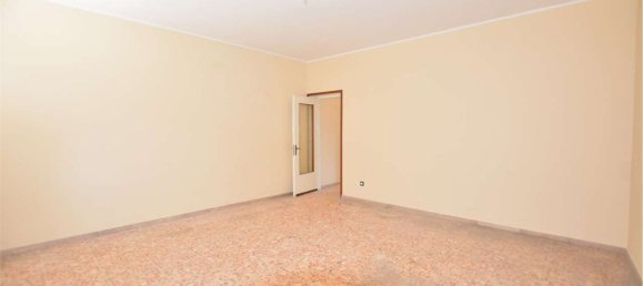 Дом с 3 комнатами в Мирадоло Терме, Италия № 15783 19