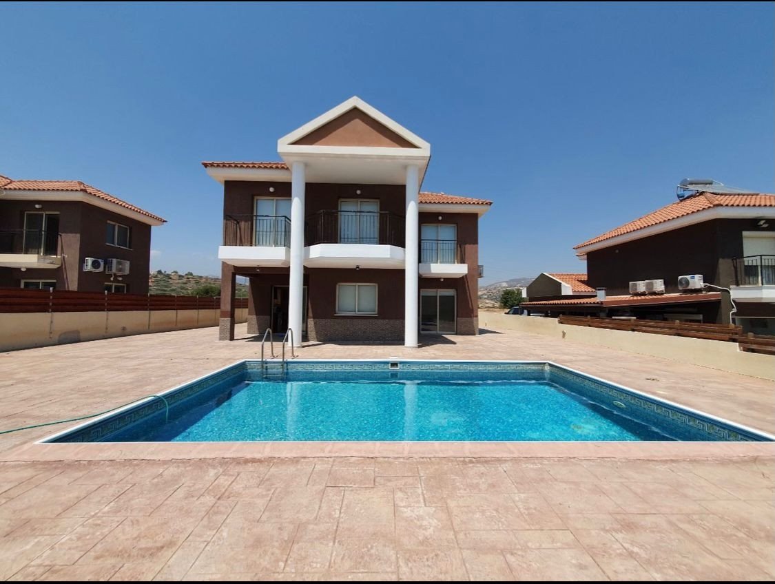 3 Schlafzimmer Villa in Monagroulli, Cyprus, Nr. 459