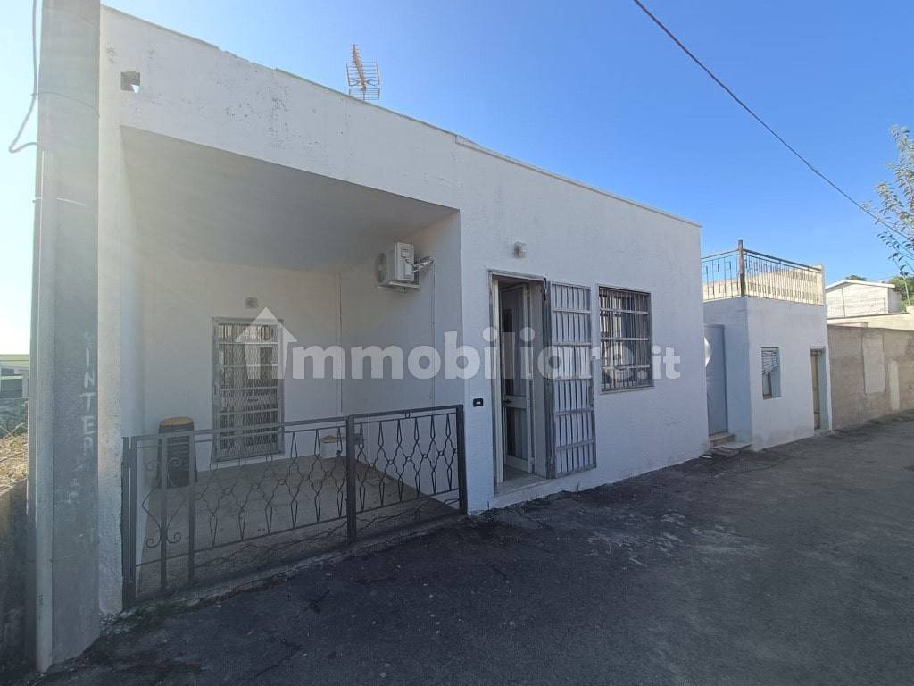 2 غرف نوم منزل في Ugento, Italy رقم 175784