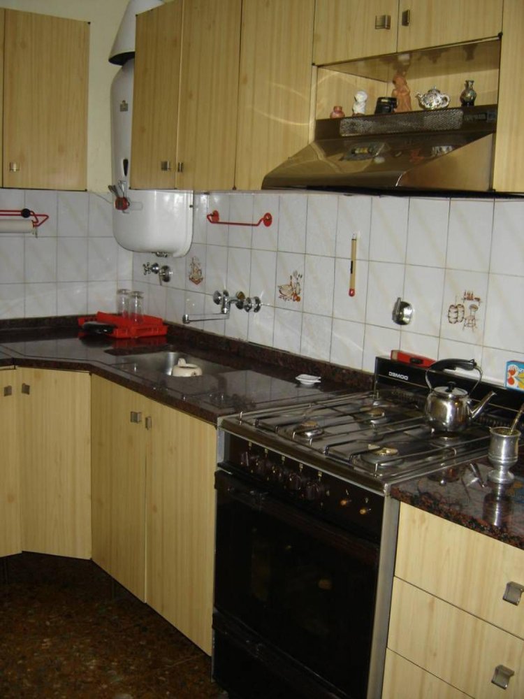 Casa de 2 dormitorios en Buenos Aires, Argentina No. 99637