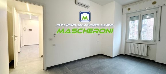 2-salle Appartement à Milan, Italy No. 246314 13