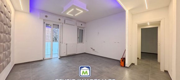 2-salle Appartement à Milan, Italy No. 246314 3