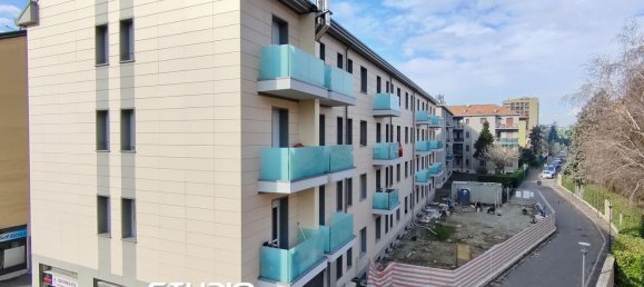 2-salle Appartement à Milan, Italy No. 246314 15