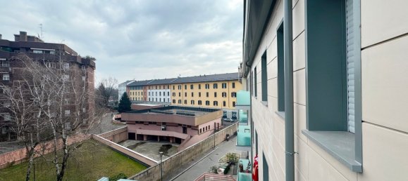 2-salle Appartement à Milan, Italy No. 246314 6