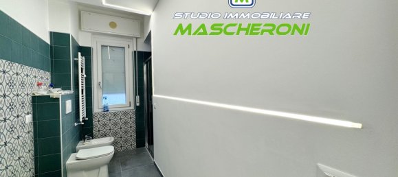 2-salle Appartement à Milan, Italy No. 246314 12