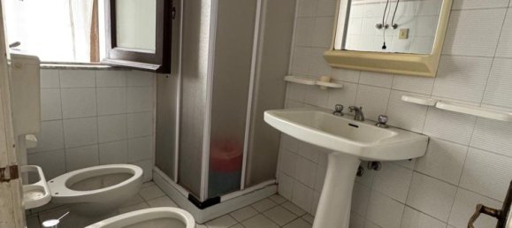 2-salle Appartement à Catania, Italy No. 256979 12