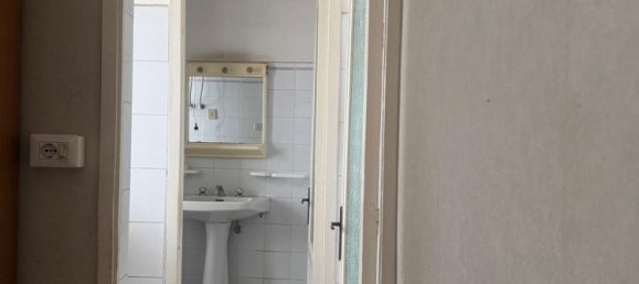 2-salle Appartement à Catania, Italy No. 256979 10